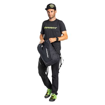 Batoh Dynafit Traverse 23 black out/nimbus