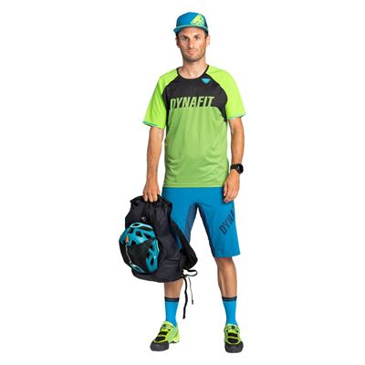 Batoh Dynafit Traverse 23 black out/nimbus