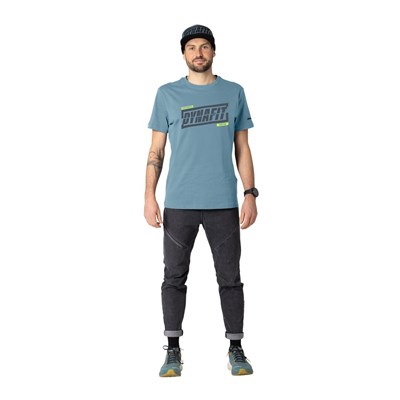 Triko Dynafit Graphic Co S/S Tee smoke blue/tabloid