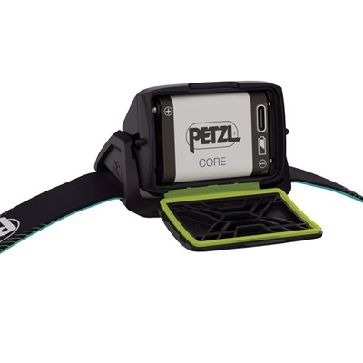 Čelovka Petzl Actik Core 625 green Petzl 10033520 5